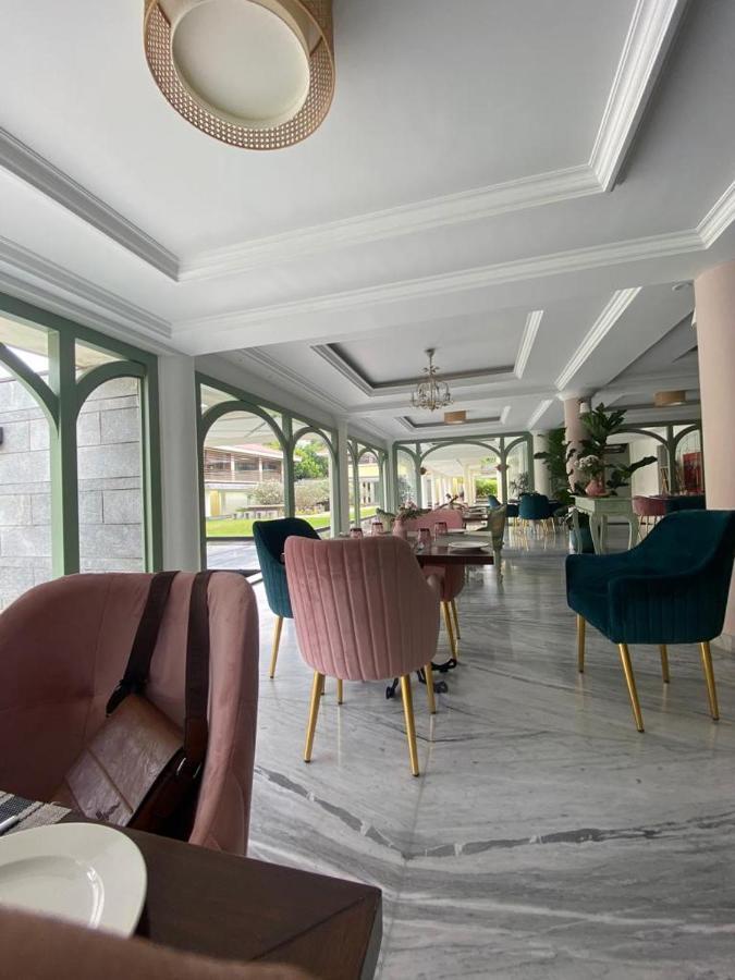 Nambiar Club Bellezea Hotel Kammasandra Exterior photo